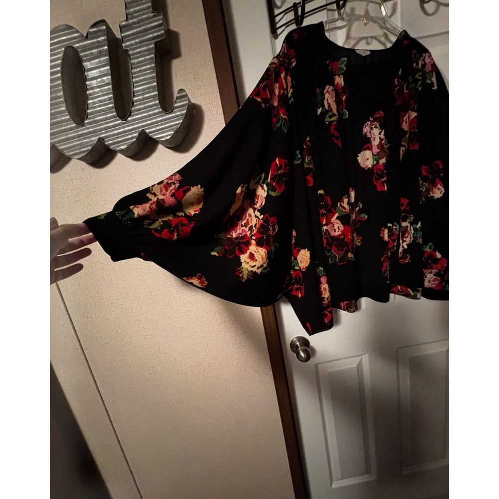 Tobi Floral Kimono Cardigan Black Red Rose Dolman Sleeve‎ Open Front Wrap Small - Picture 4 of 4